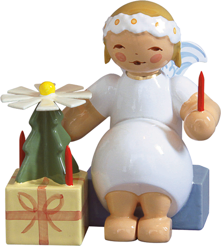 Wendt and Kuhn Marguerite Angel, sitting, with Pyramid